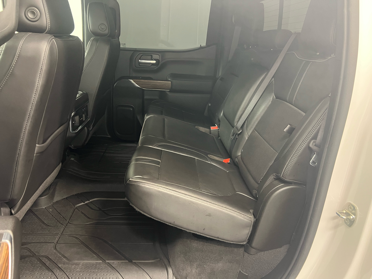 Chevrolet Silverado 1500 4WD Crew Cab 147" High Country 2020