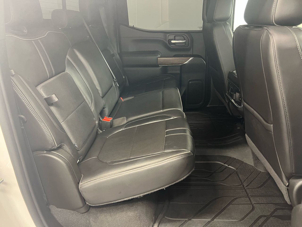 Chevrolet Silverado 1500 4WD Crew Cab 147" High Country 2020