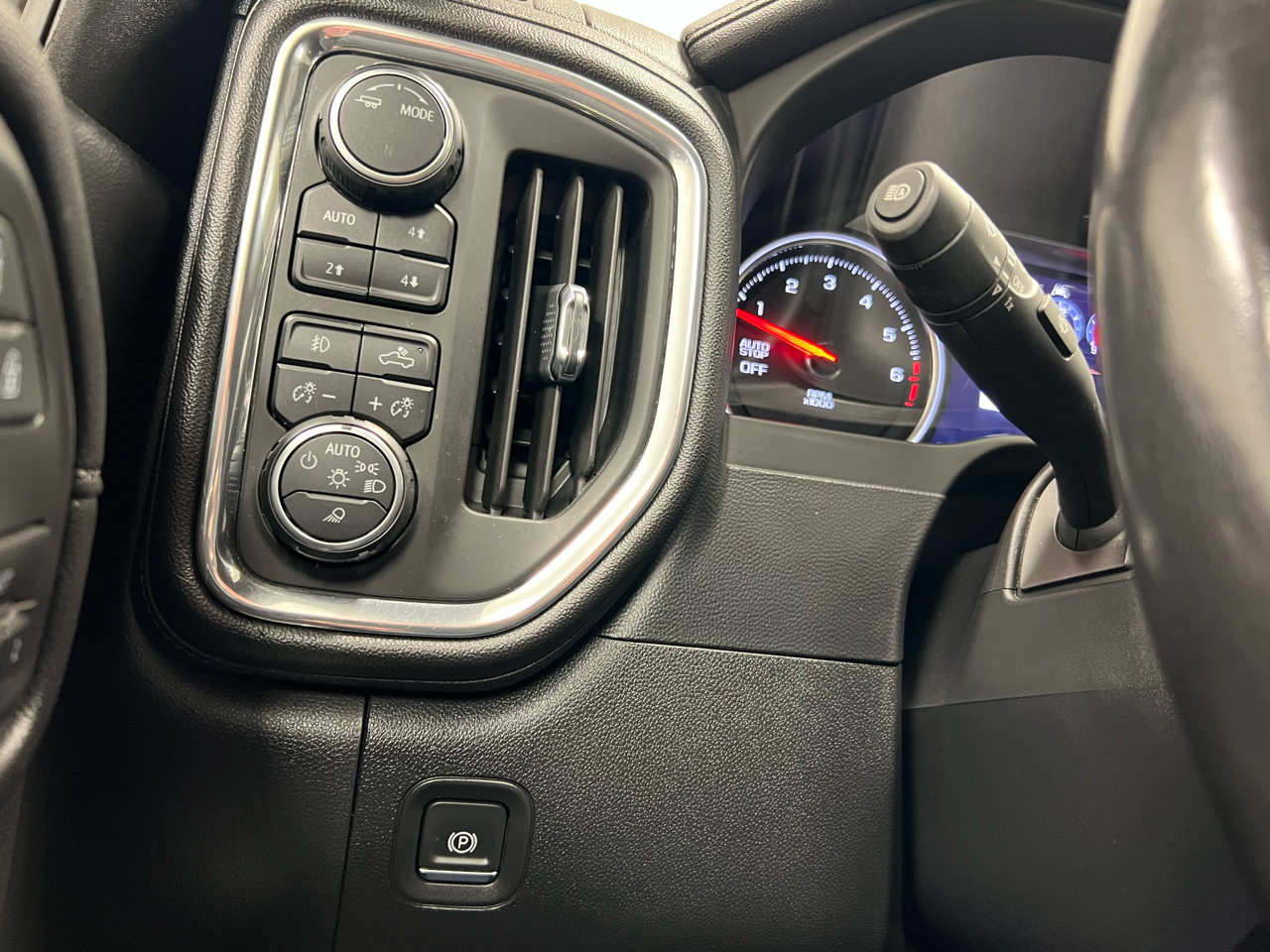 Chevrolet Silverado 1500 4WD Crew Cab 147" High Country 2020