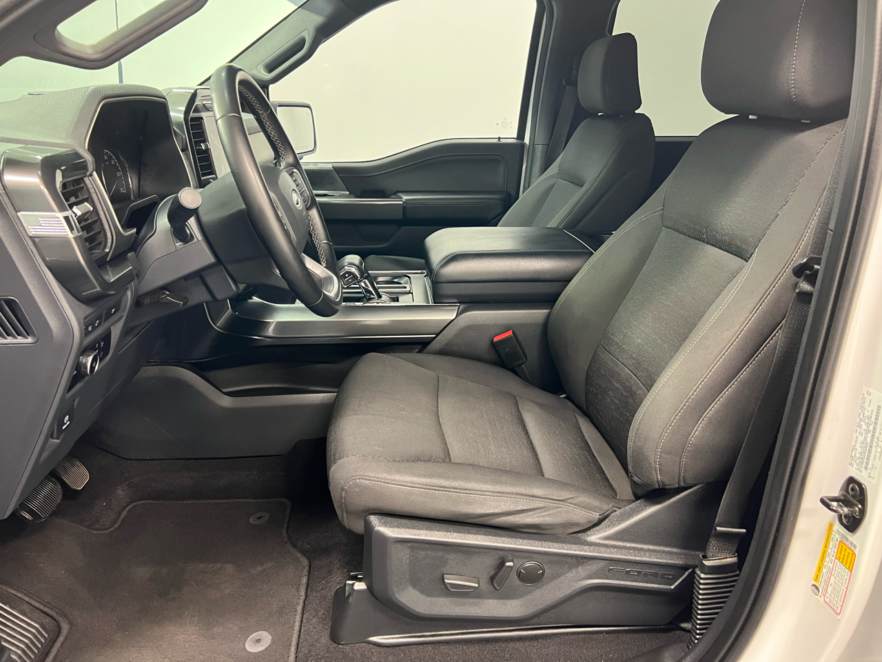 2023 Ford F-150 XLT photo 4