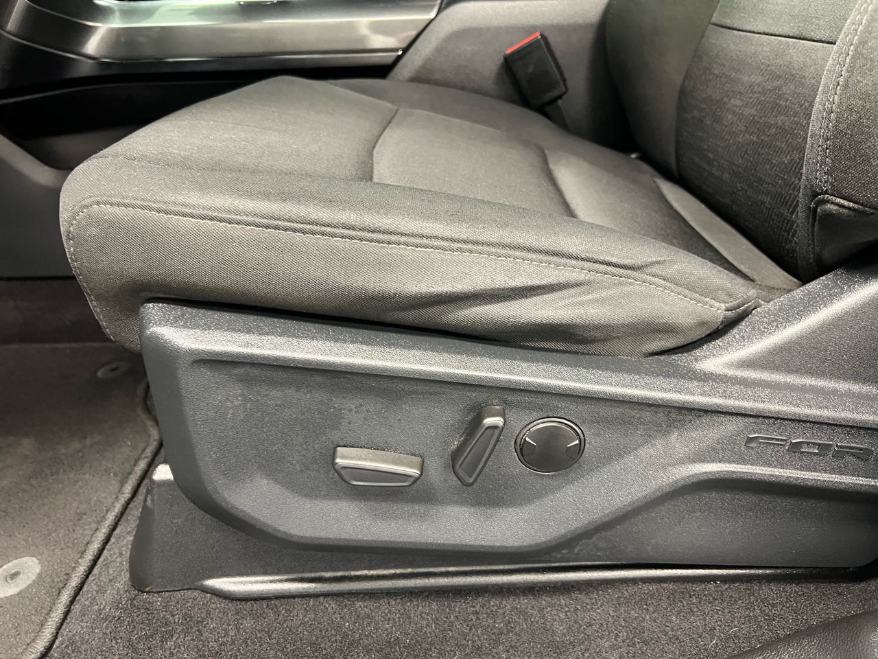 Ford F-150 XLT 4WD SuperCrew 5.5' Box 2023