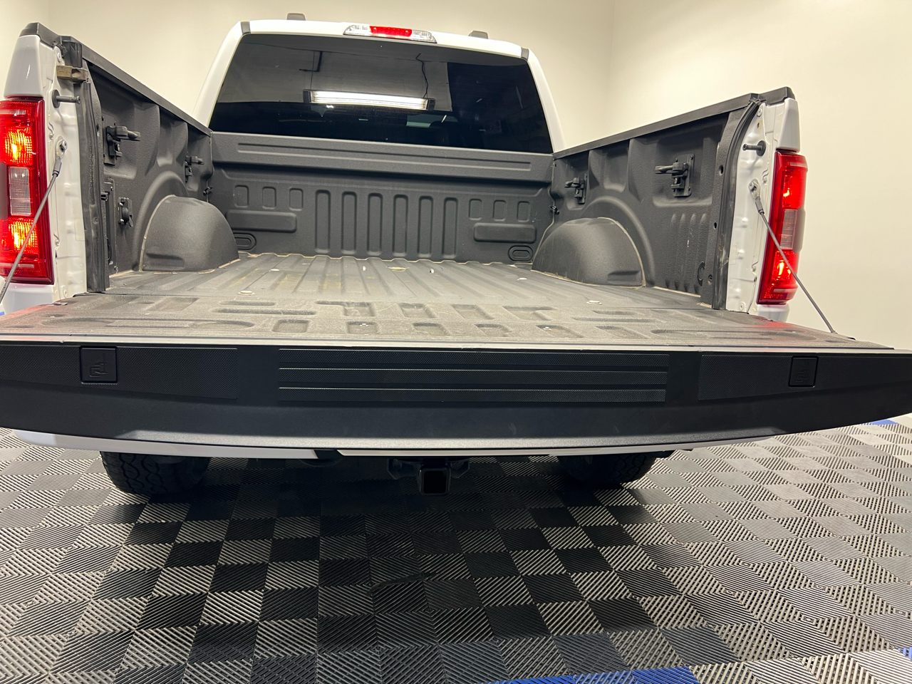 Ford F-150 XLT 4WD SuperCrew 5.5' Box 2023