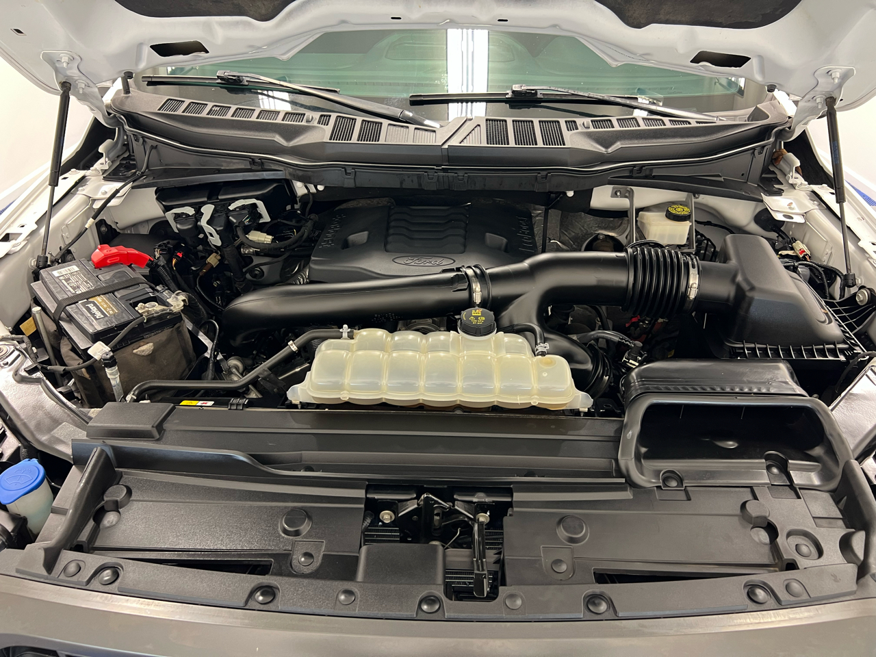 Ford F-150 XLT 4WD SuperCrew 5.5' Box 2023