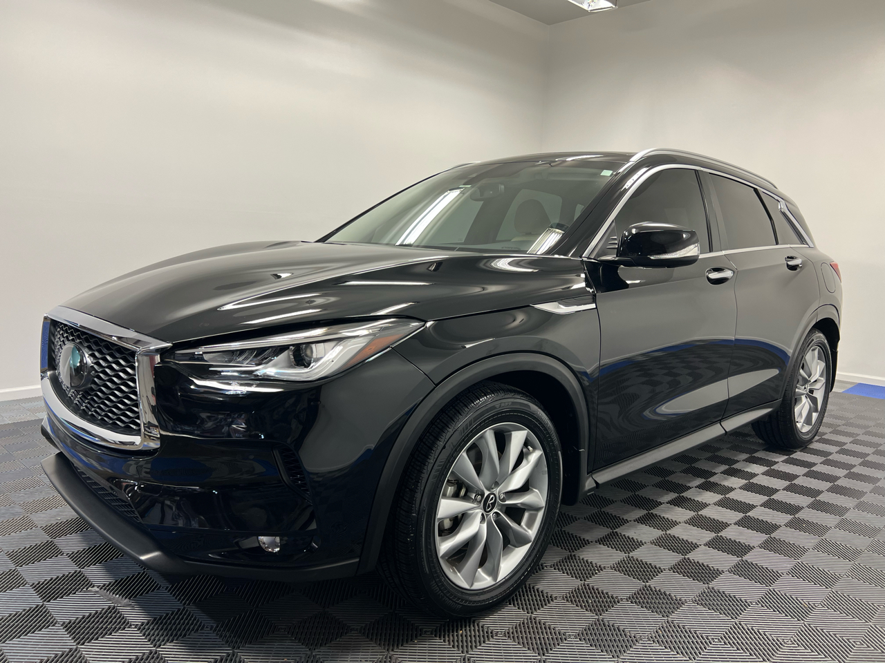 Infiniti QX50 ESSENTIAL FWD 2022