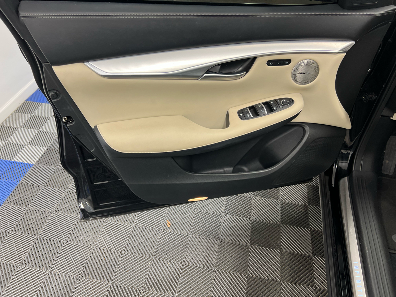 Infiniti QX50 ESSENTIAL FWD 2022