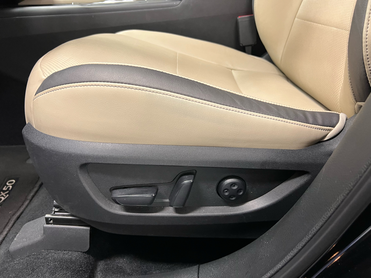 Infiniti QX50 ESSENTIAL FWD 2022