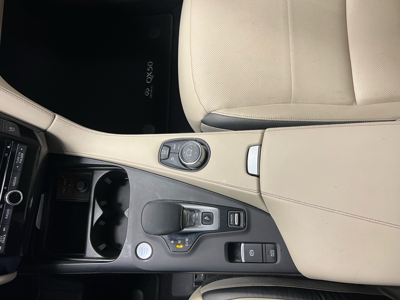 Infiniti QX50 ESSENTIAL FWD 2022