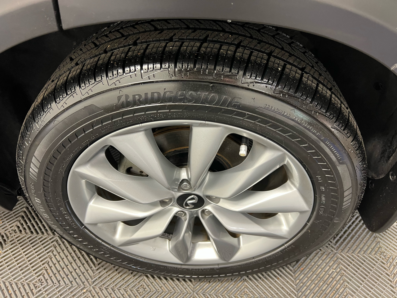 Infiniti QX50 ESSENTIAL FWD 2022