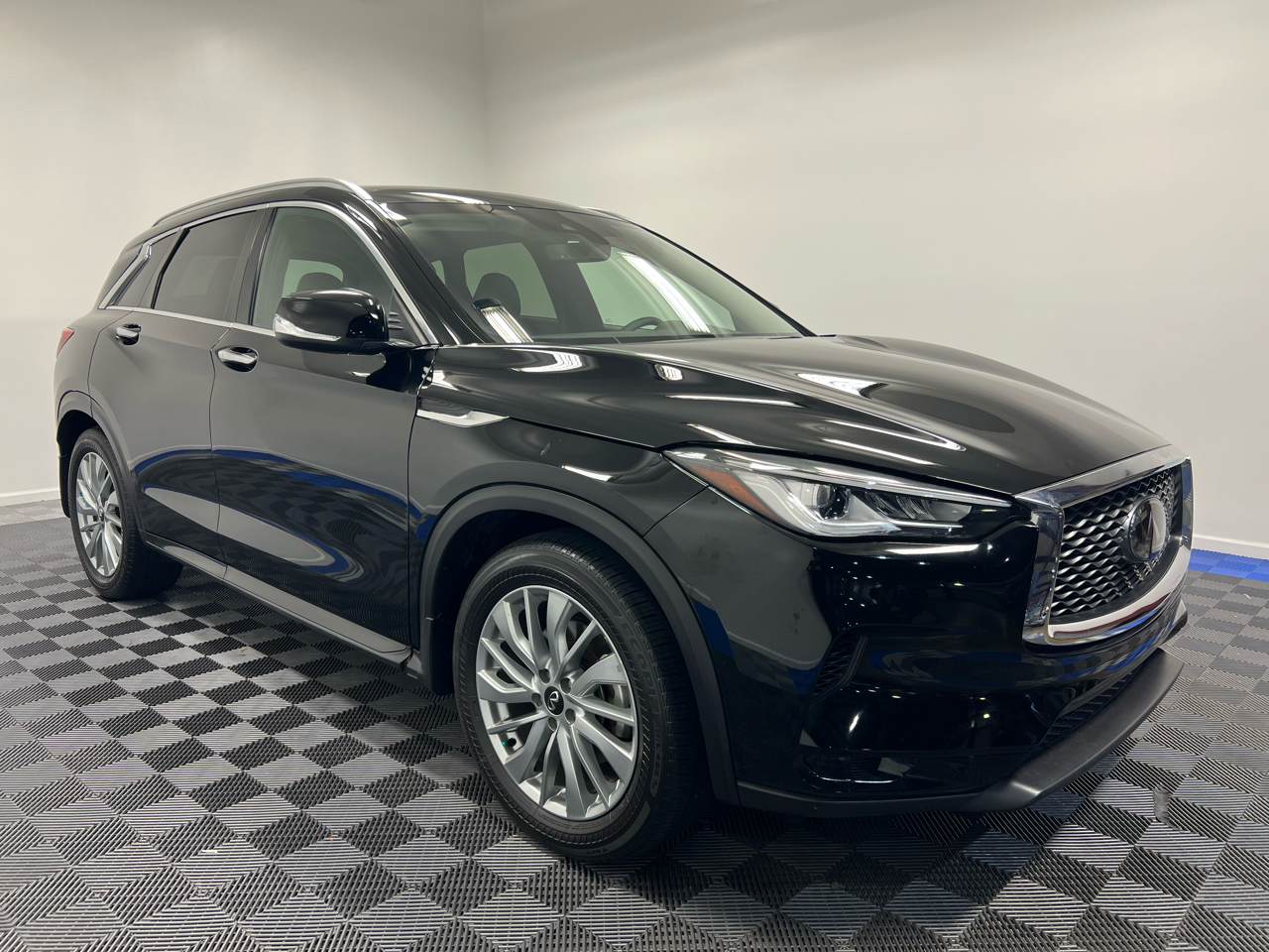 2023 Infiniti QX50 LUXE FWD