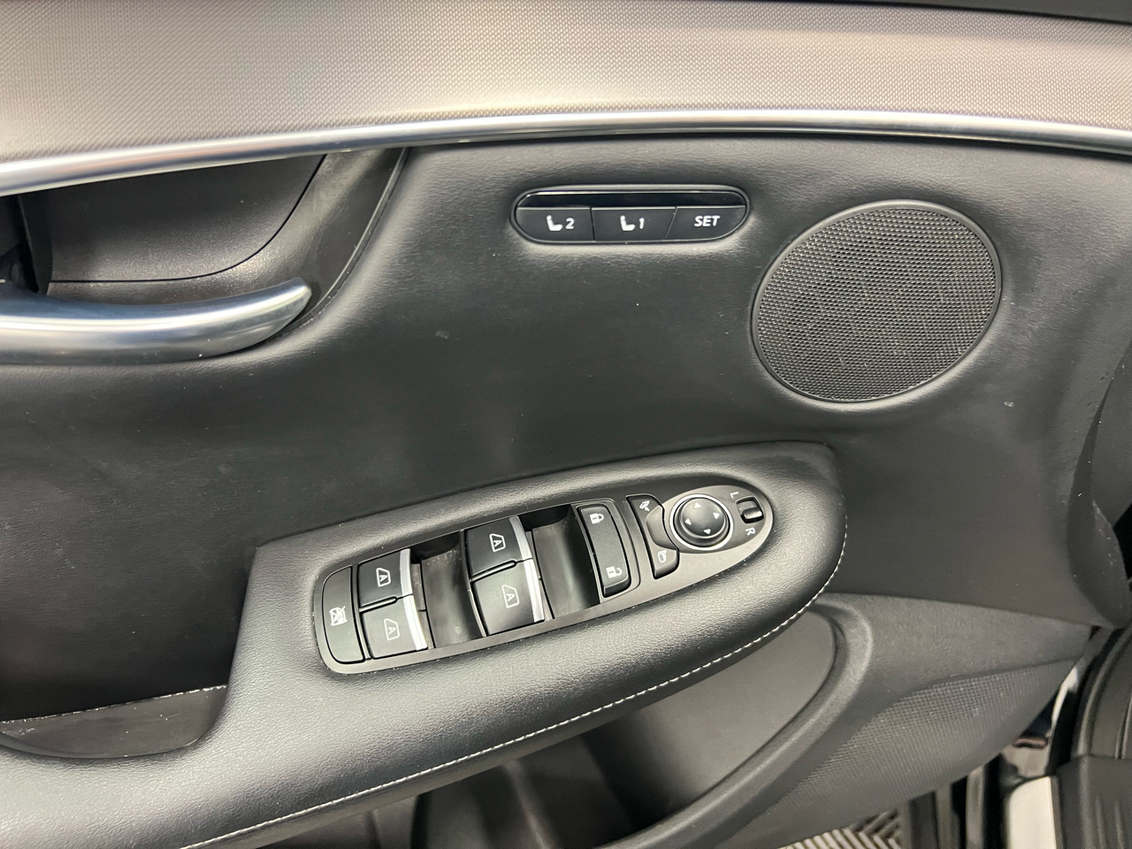 Infiniti QX50 LUXE FWD 2023