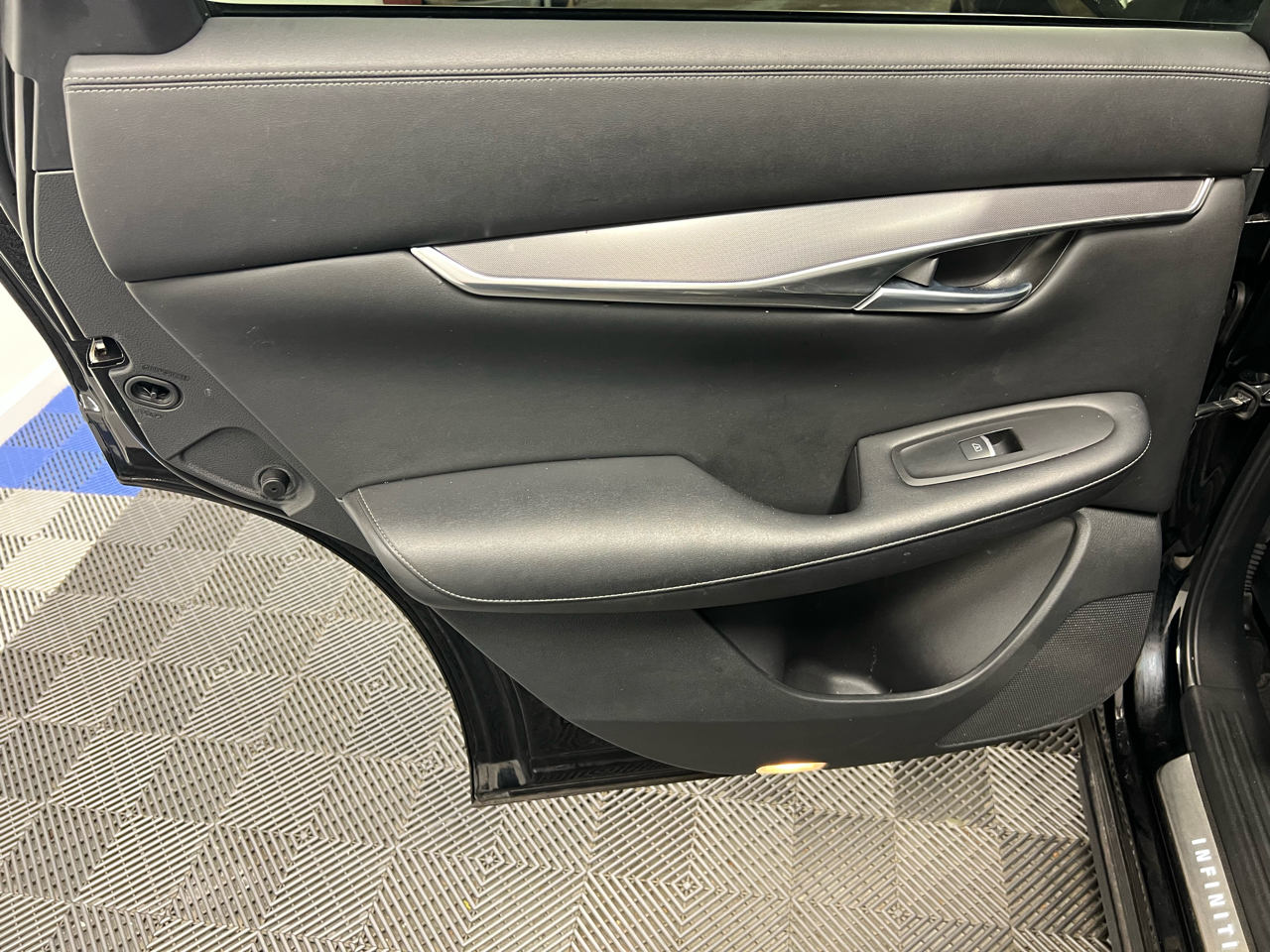 Infiniti QX50 LUXE FWD 2023