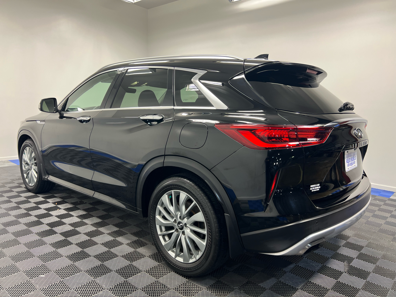 Infiniti QX50 LUXE FWD 2023
