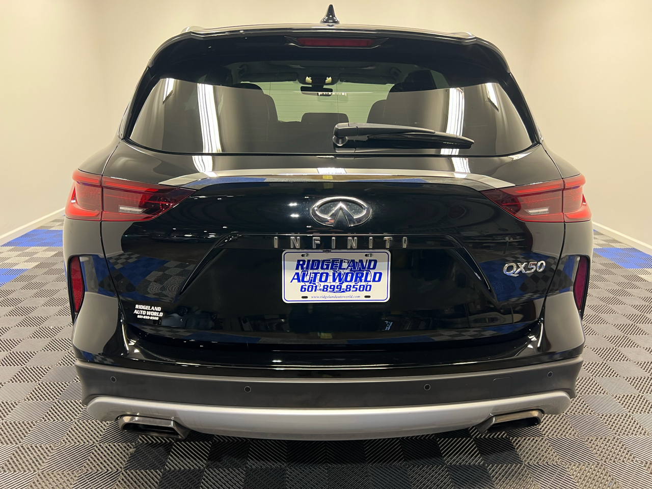Infiniti QX50 LUXE FWD 2023