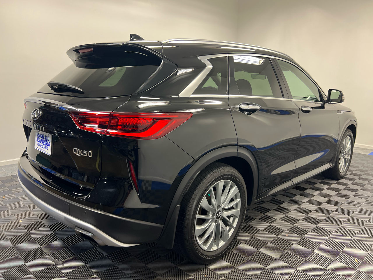 Infiniti QX50 LUXE FWD 2023