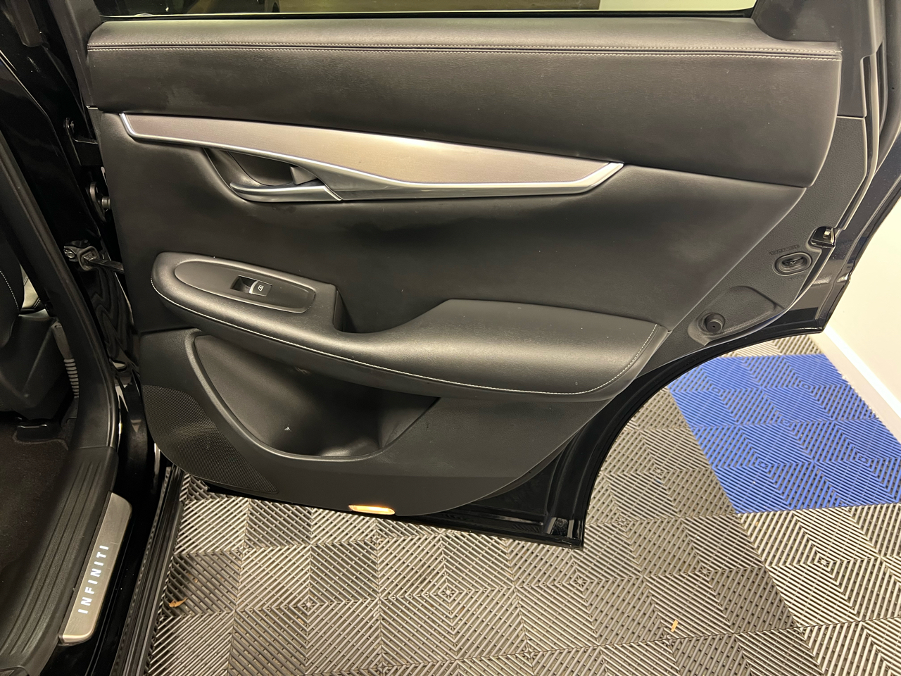 Infiniti QX50 LUXE FWD 2023