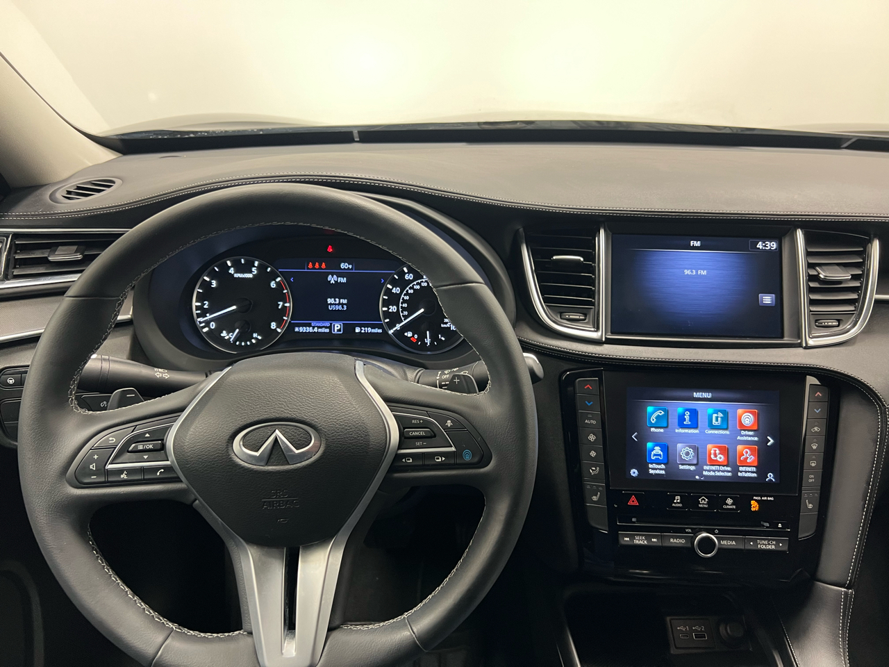 Infiniti QX50 LUXE FWD 2023
