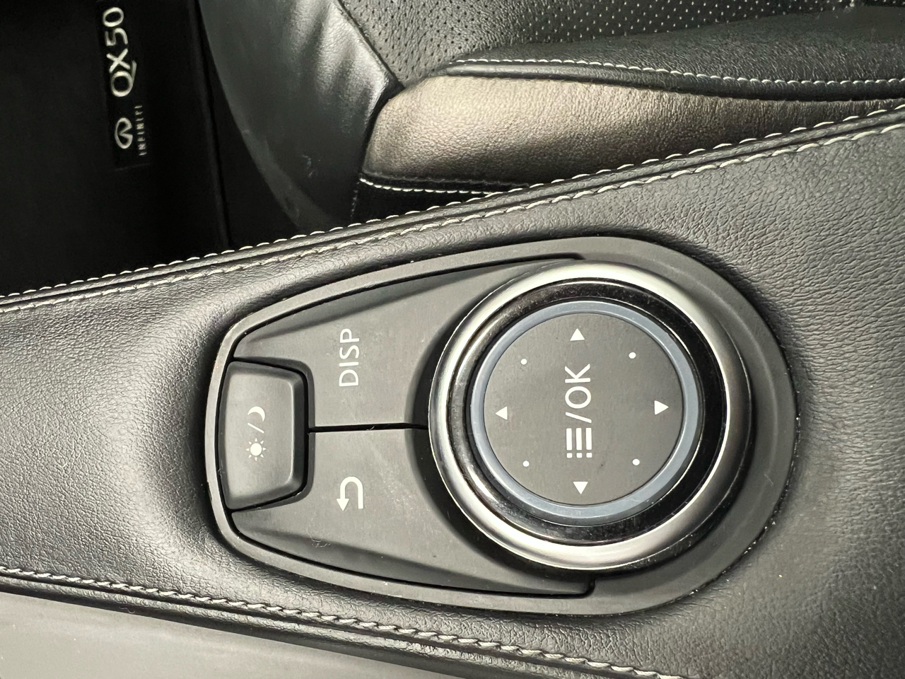 Infiniti QX50 LUXE FWD 2023