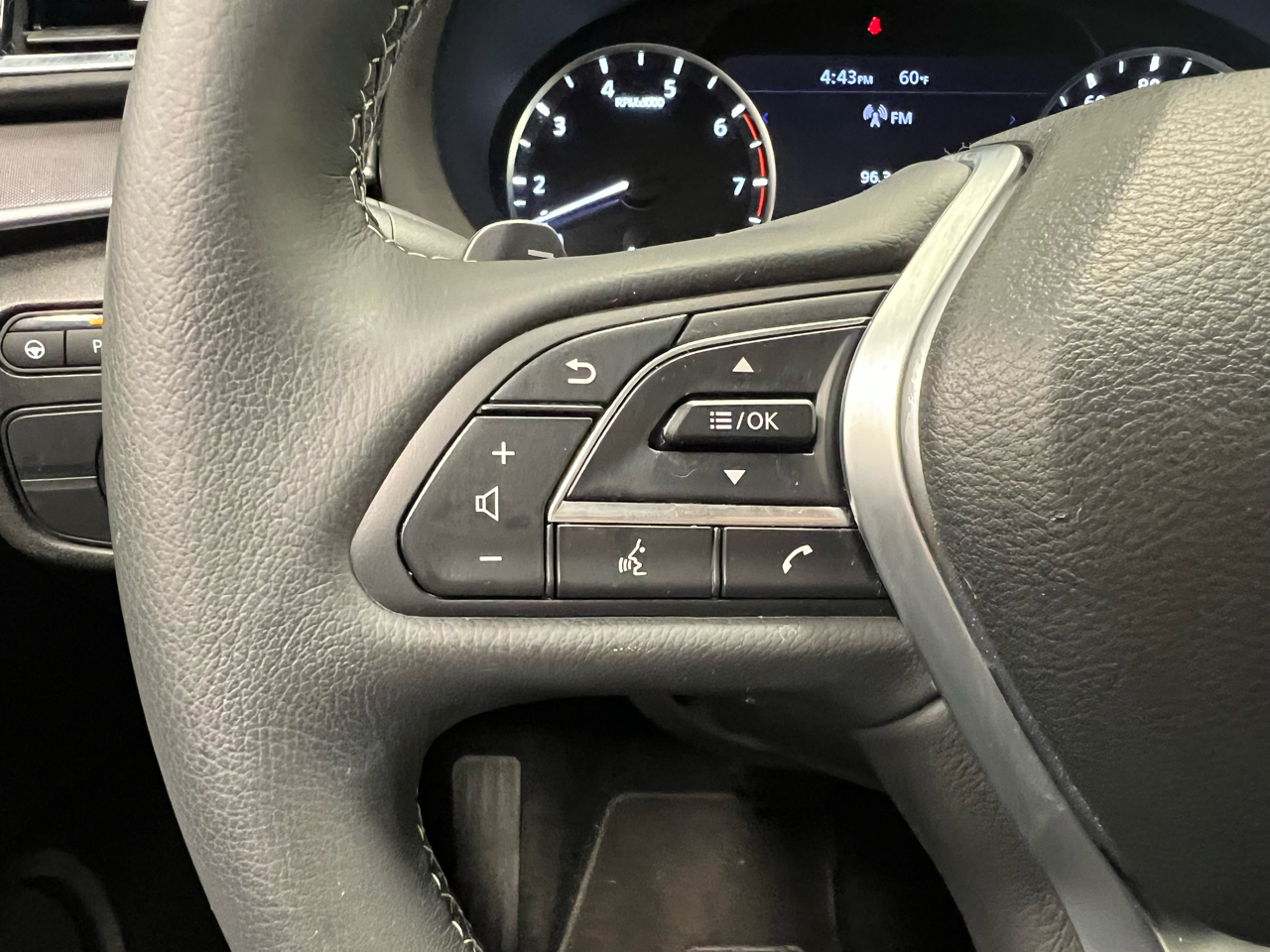 Infiniti QX50 LUXE FWD 2023