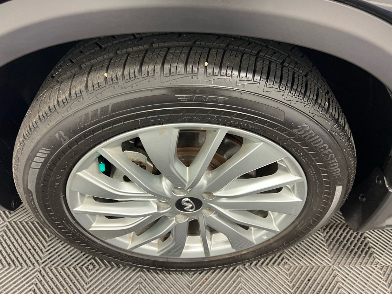 Infiniti QX50 LUXE FWD 2023