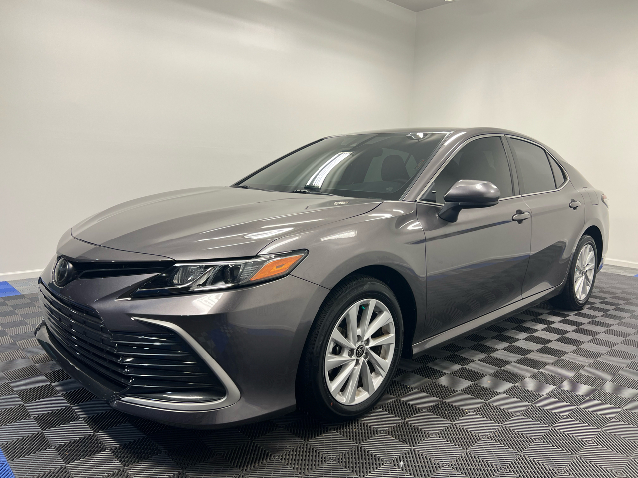 Toyota Camry LE Auto (Natl) 2023