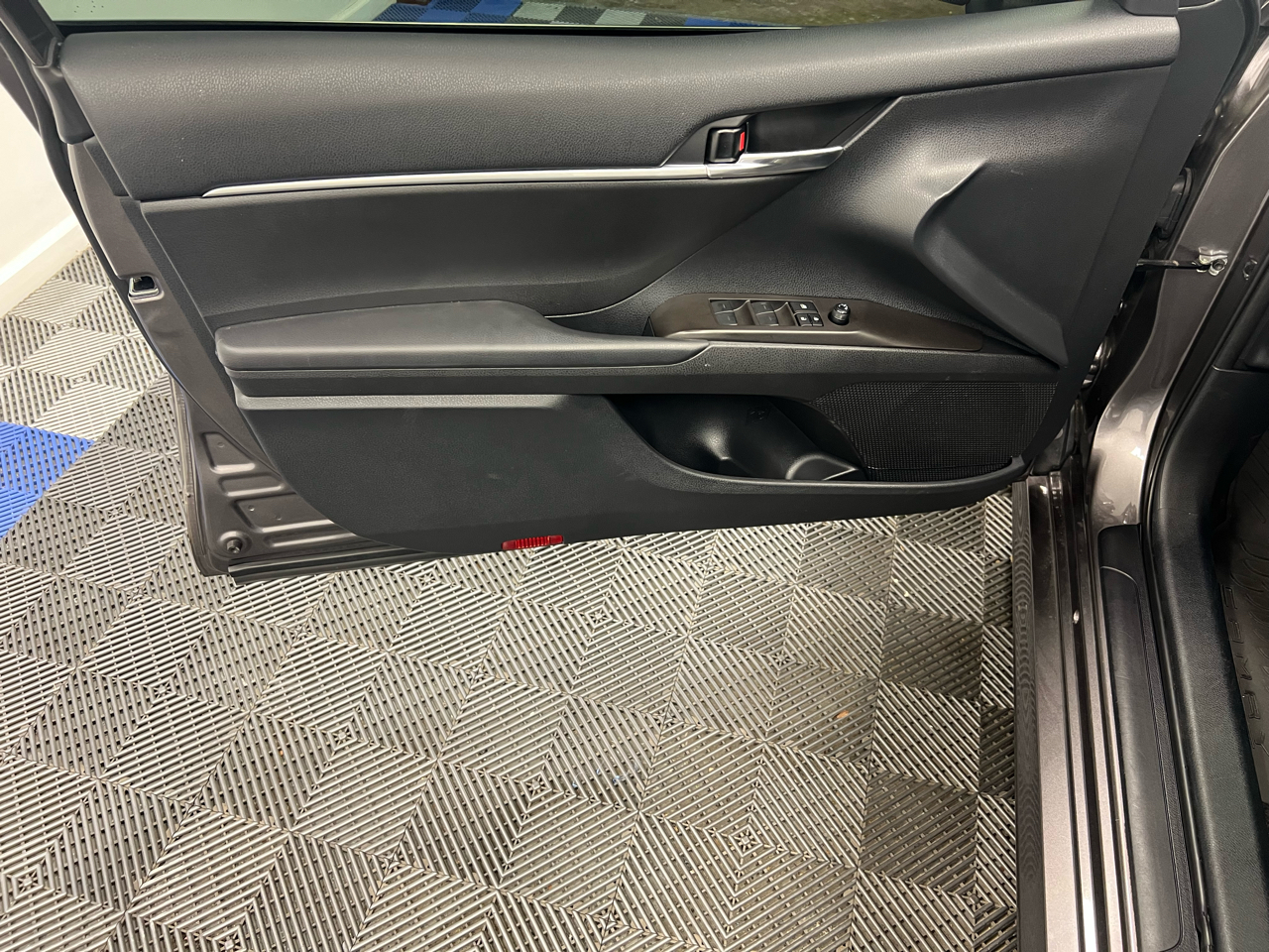 Toyota Camry LE Auto (Natl) 2023