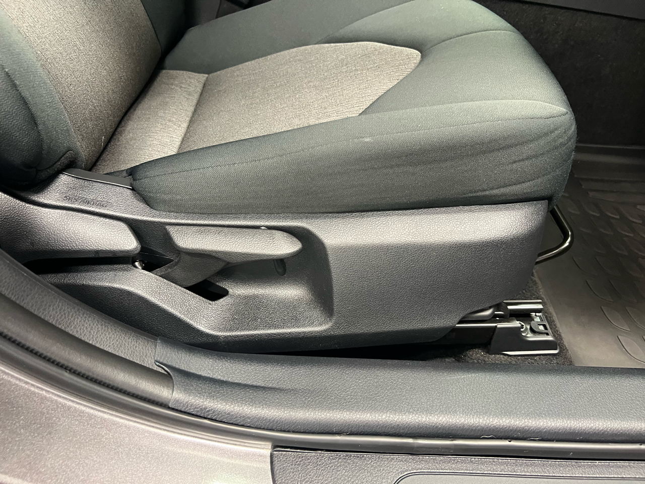 Toyota Camry LE Auto (Natl) 2023