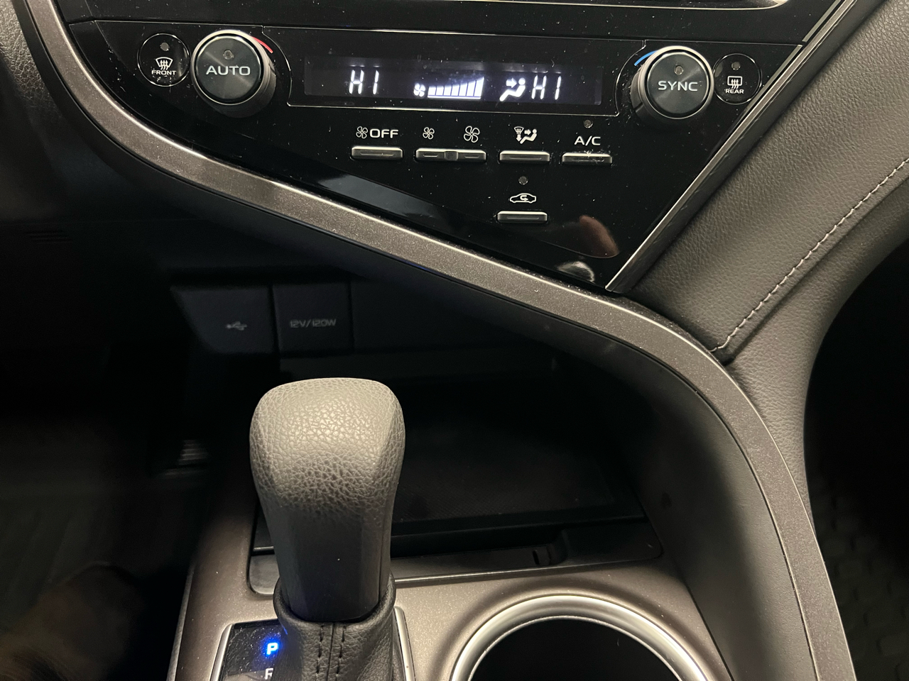 Toyota Camry LE Auto (Natl) 2023