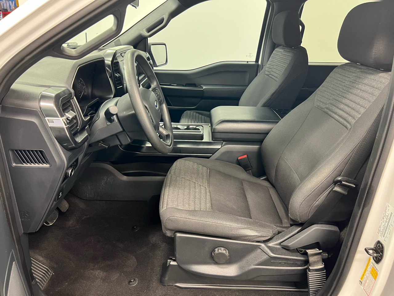 Ford F-150 STX 4WD SuperCrew 5.5' Box 2023