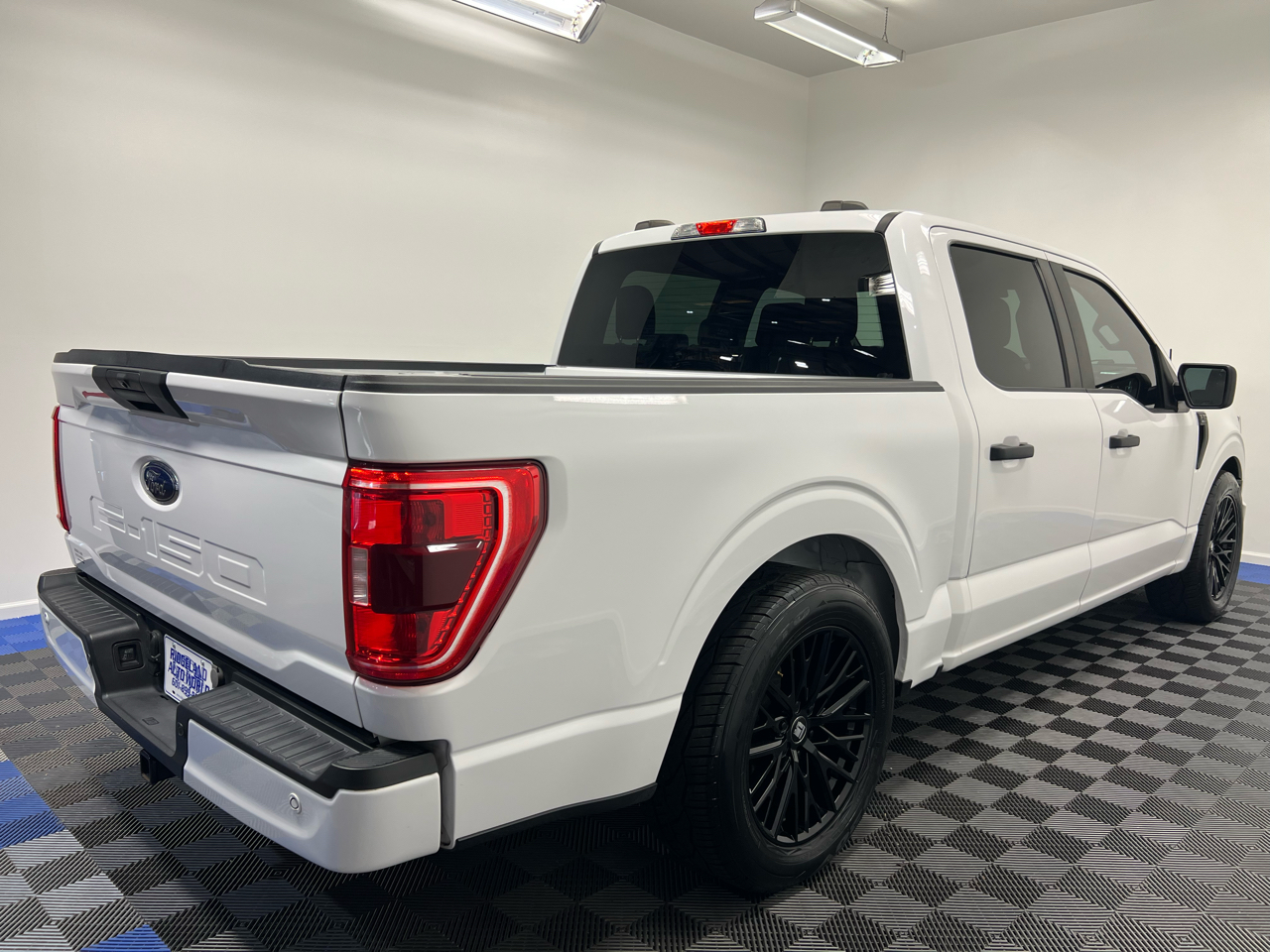 Ford F-150 STX 4WD SuperCrew 5.5' Box 2023