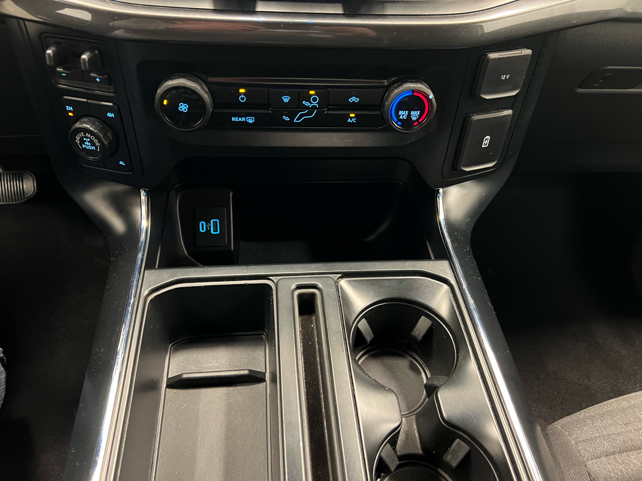 Ford F-150 STX 4WD SuperCrew 5.5' Box 2023