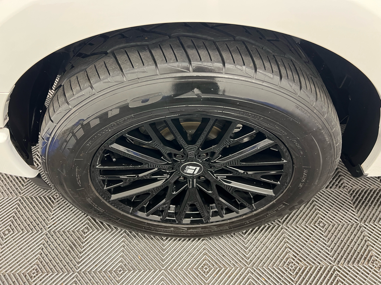 Ford F-150 STX 4WD SuperCrew 5.5' Box 2023