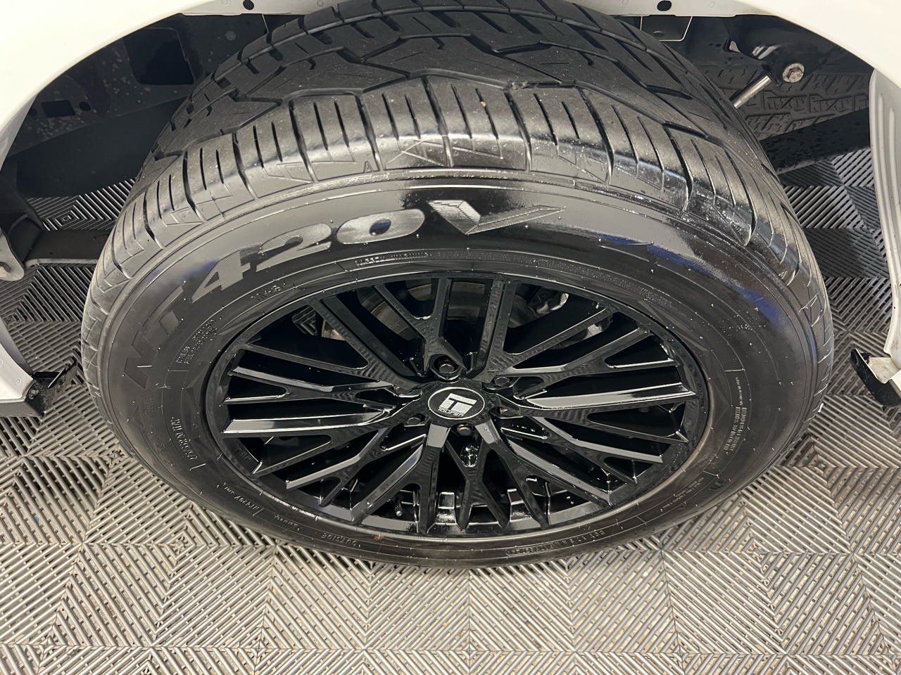 Ford F-150 STX 4WD SuperCrew 5.5' Box 2023