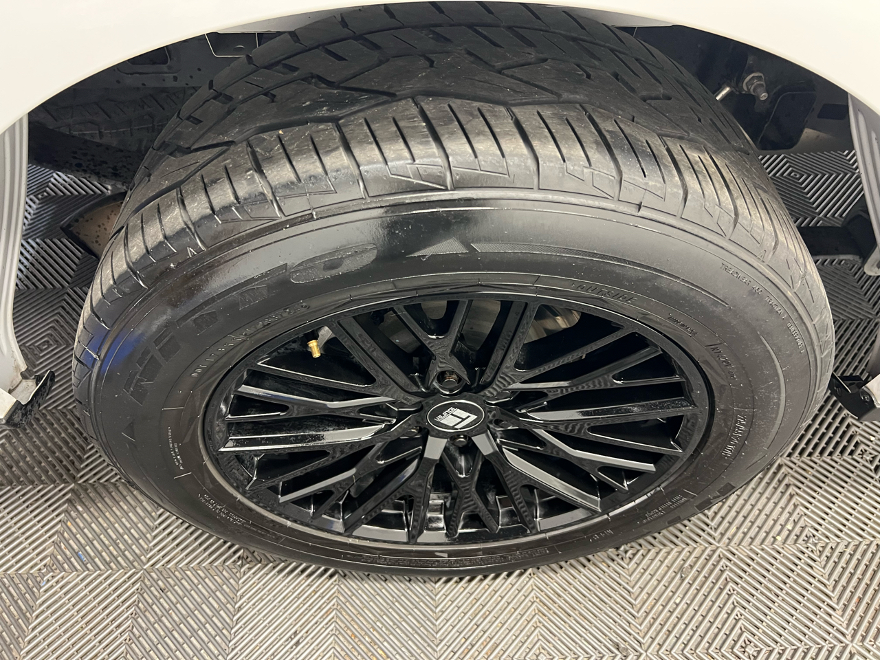 Ford F-150 STX 4WD SuperCrew 5.5' Box 2023