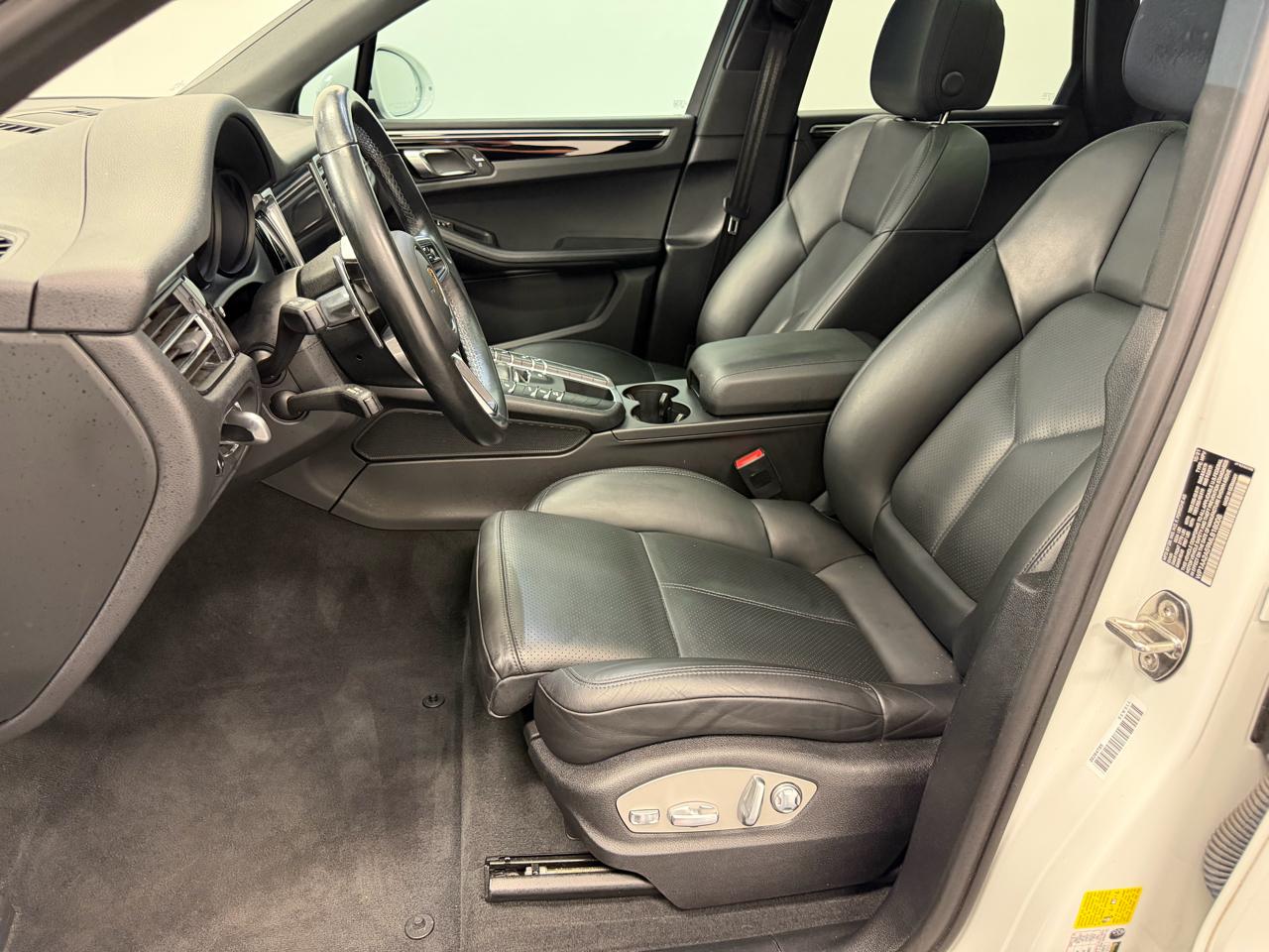Porsche Macan AWD 2021