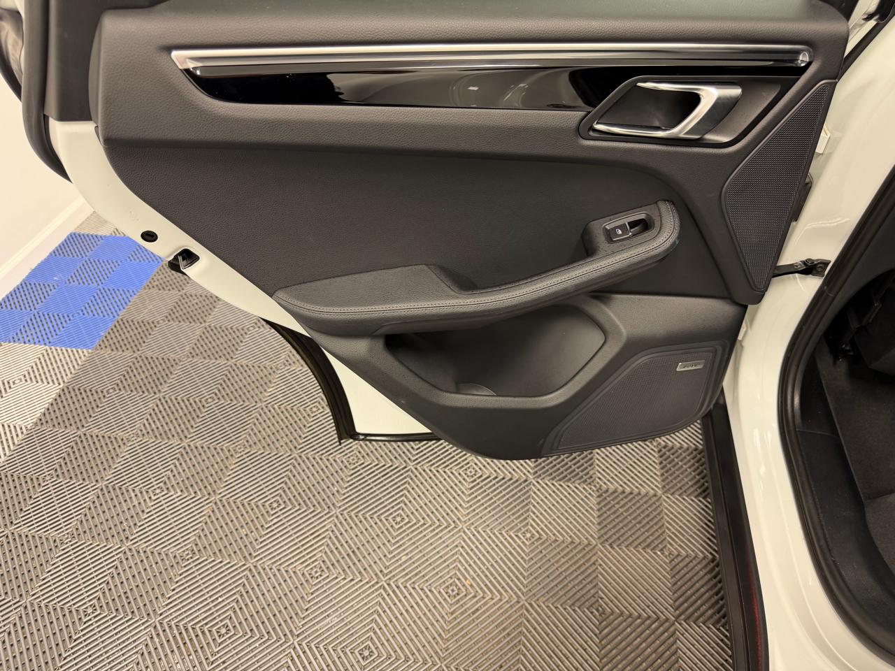 Porsche Macan AWD 2021