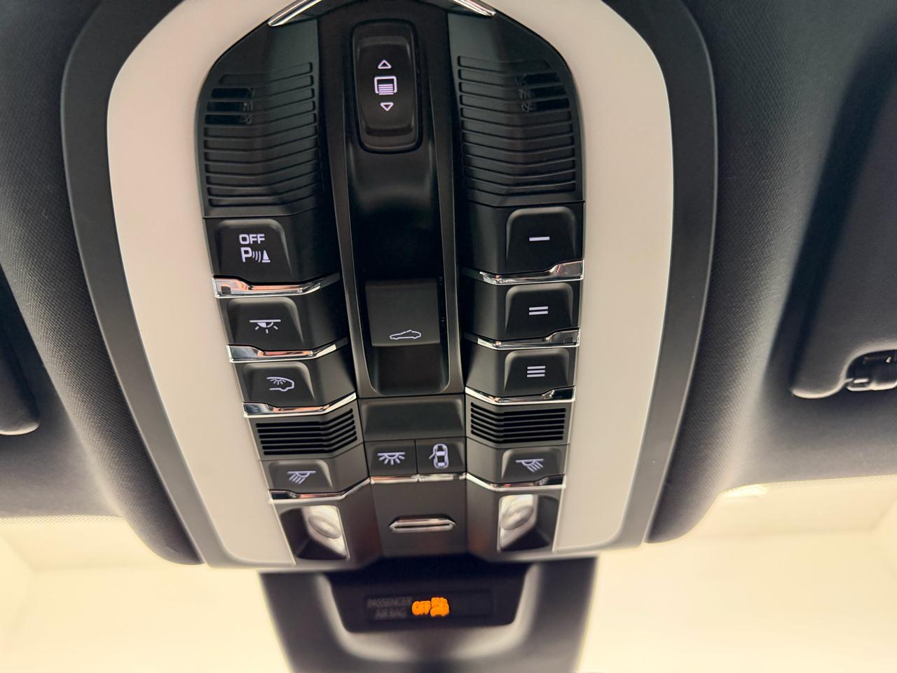 Porsche Macan AWD 2021