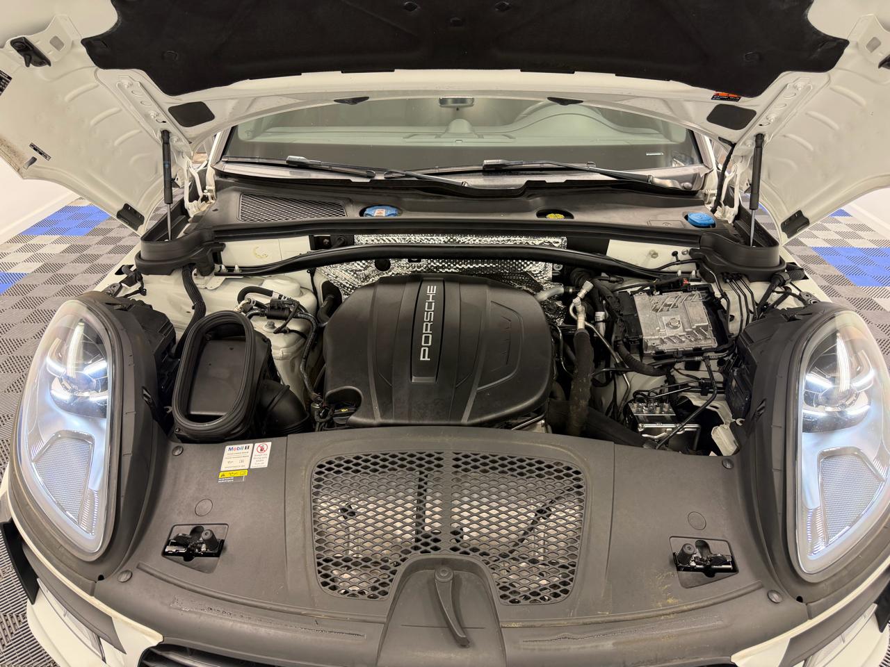 Porsche Macan AWD 2021