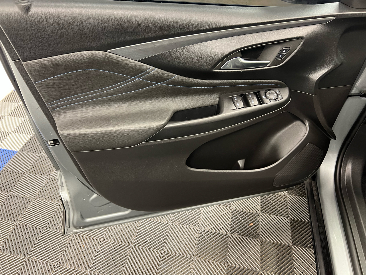 Buick Envista FWD 4dr Sport Touring 2025