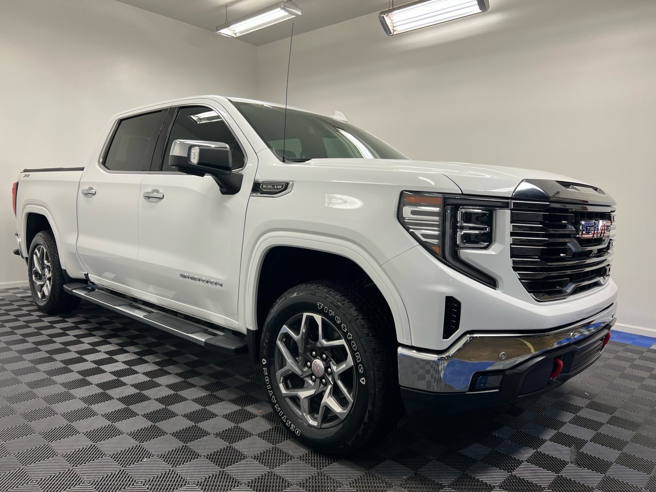 2023 GMC Sierra 1500 4WD Crew Cab 147" SLT X31