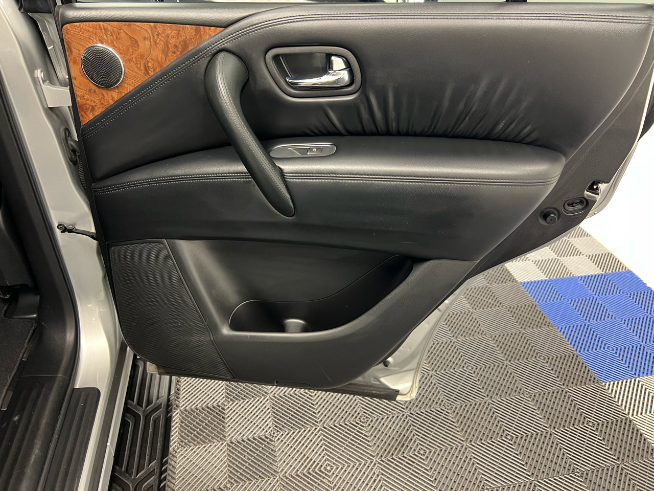 Nissan Armada 4x2 SL 2021