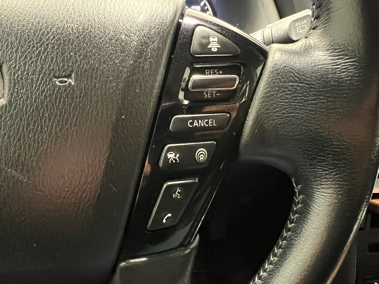 Nissan Armada 4x2 SL 2021