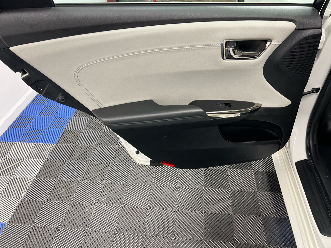 Toyota Avalon Touring 4D Sedan 2016