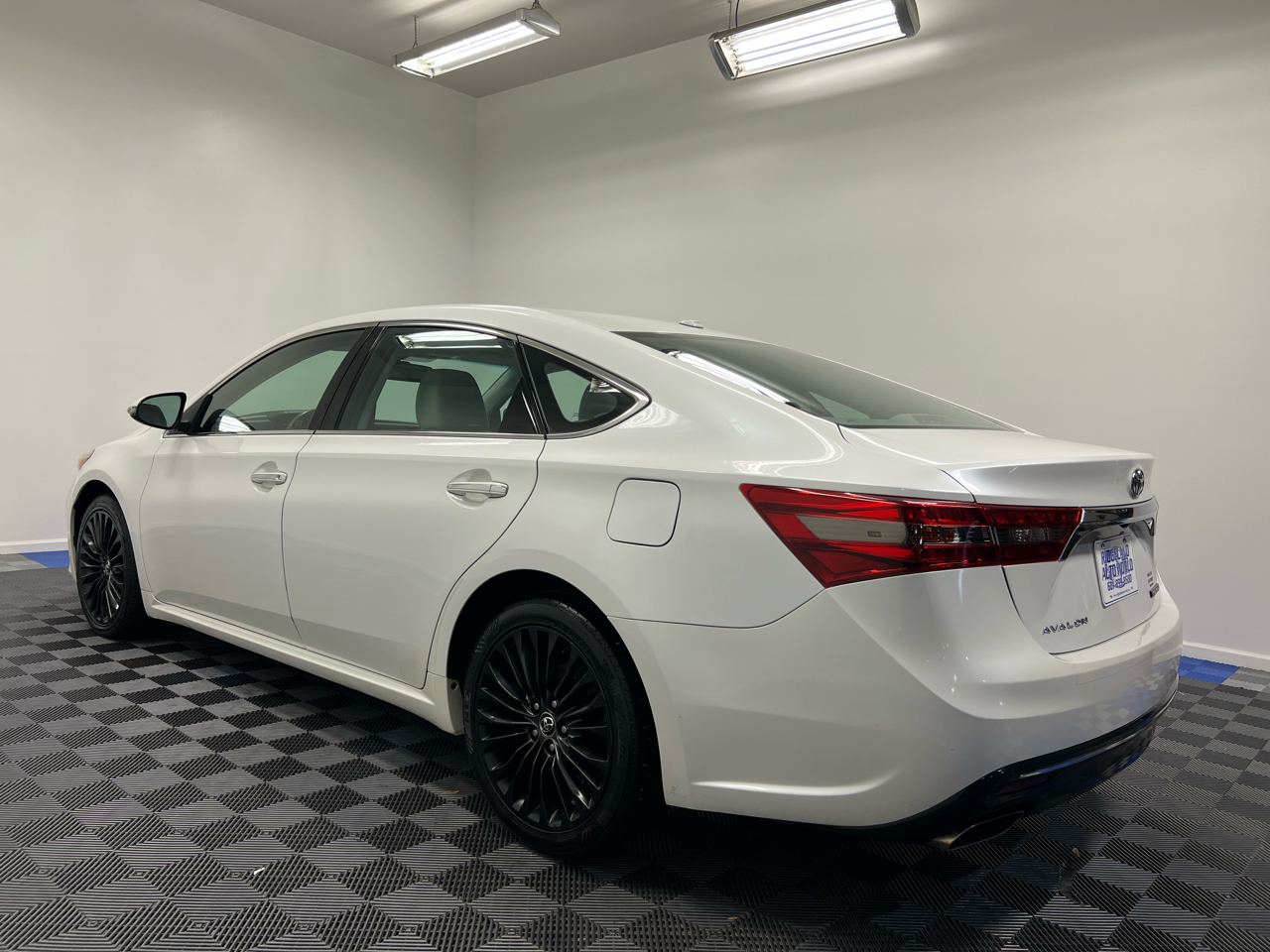 Toyota Avalon Touring 4D Sedan 2016