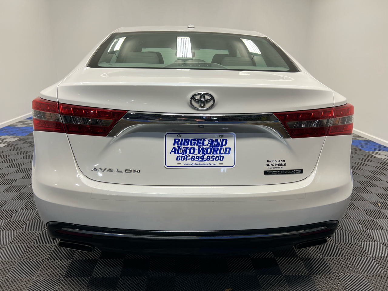 Toyota Avalon Touring 4D Sedan 2016