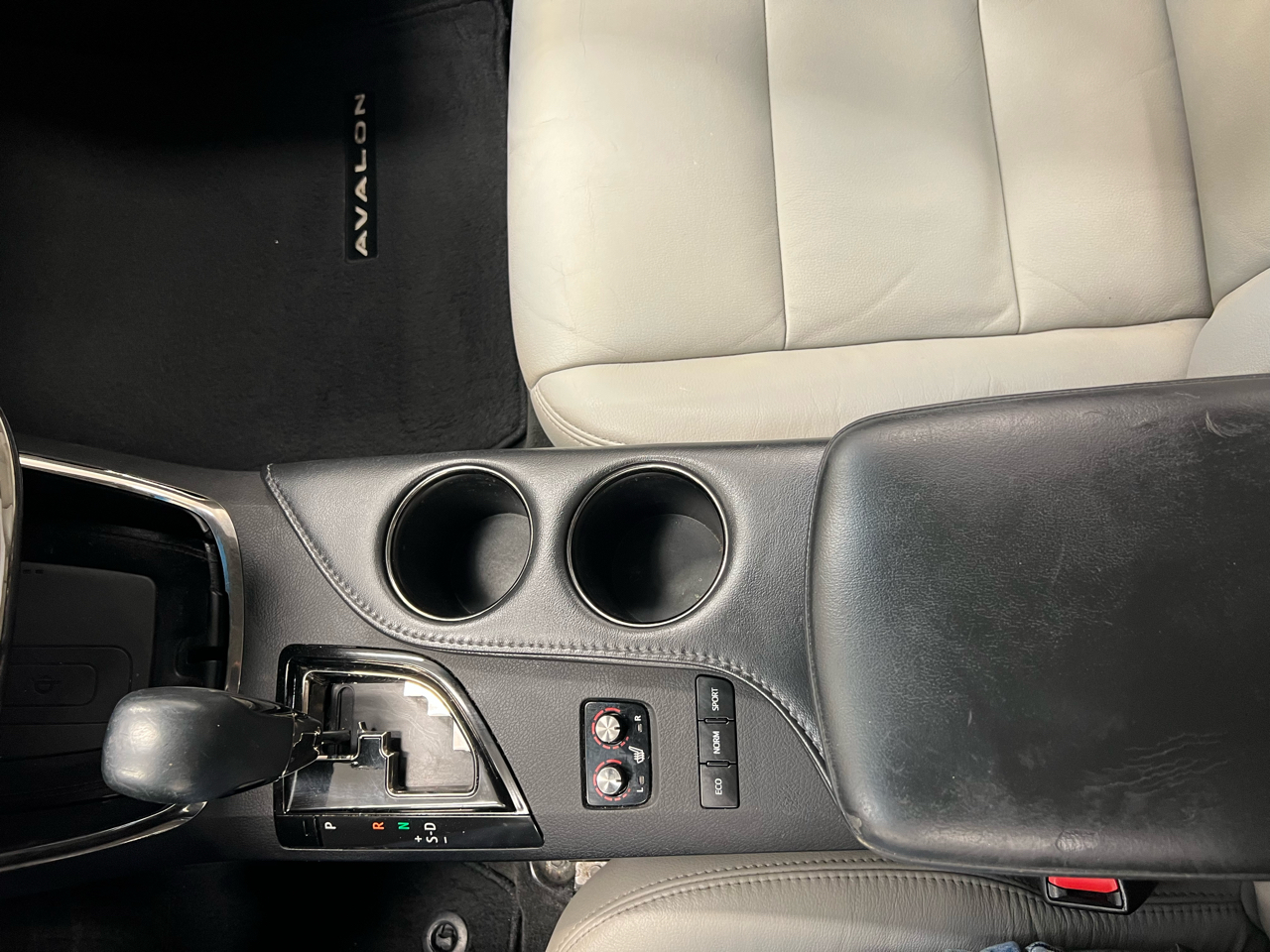 Toyota Avalon Touring 4D Sedan 2016