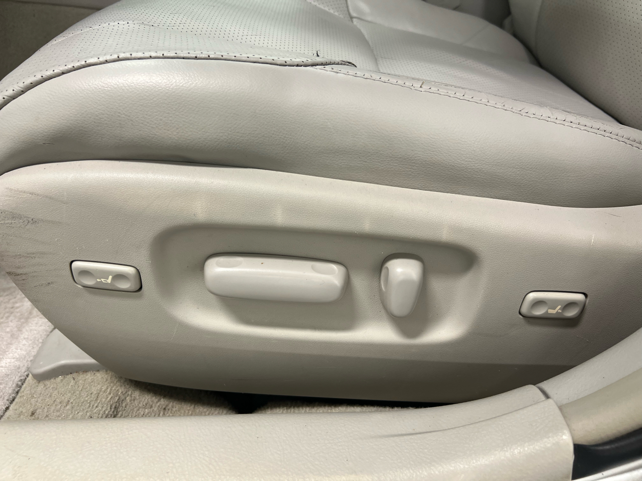 Toyota Avalon 4dr Sdn Limited (Natl) 2008