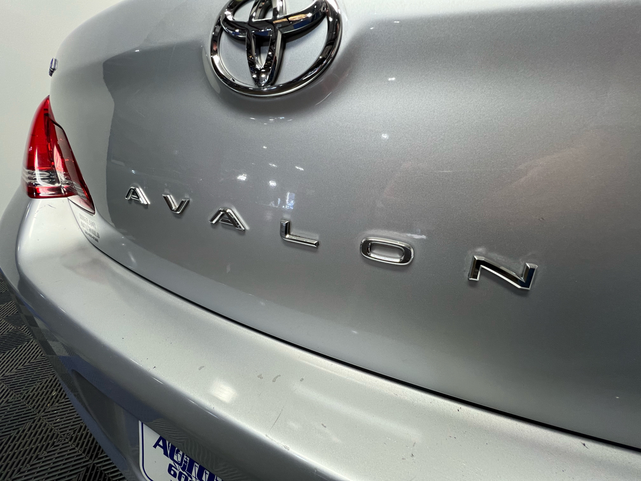 Toyota Avalon 4dr Sdn Limited (Natl) 2008