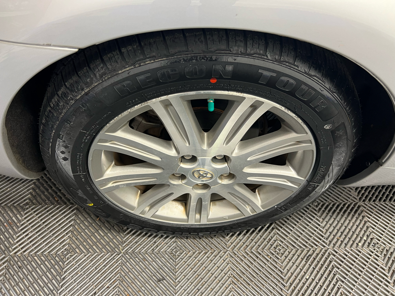 Toyota Avalon 4dr Sdn Limited (Natl) 2008