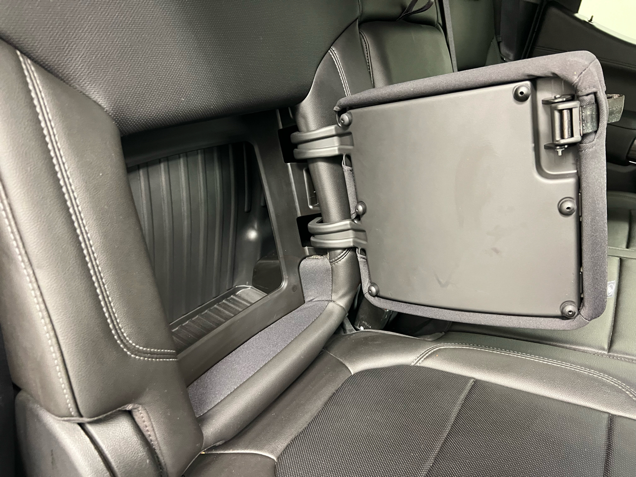 Chevrolet Silverado 1500 4WD Crew Cab 147" LTZ 2020