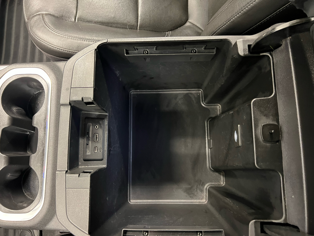 Chevrolet Silverado 1500 4WD Crew Cab 147" LTZ 2020